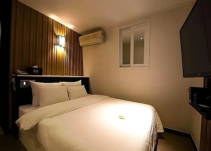 Ez Hotel 2*